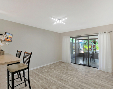 3530 E Gardens East Drive E - Photo Thumbnail 19
