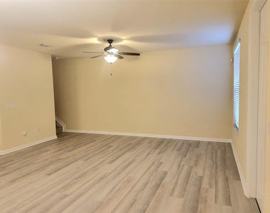 4658 Monarch Way - Photo Thumbnail 5