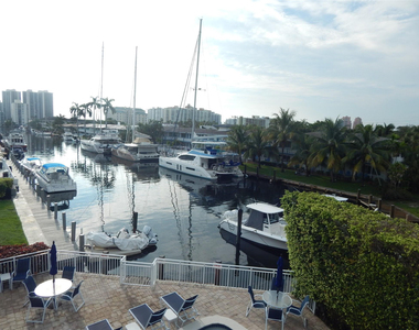 3220 Bayview Drive - Photo Thumbnail 11