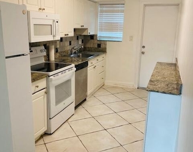 2837 Ne 30th Street - Photo Thumbnail 11