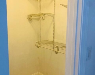 2837 Ne 30th Street - Photo Thumbnail 7