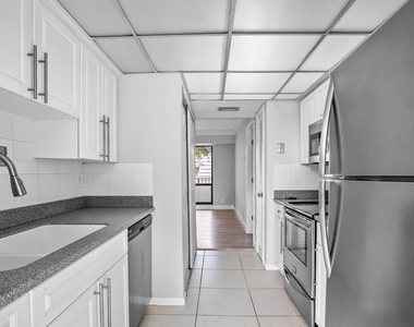 1120 Homewood Boulevard - Photo Thumbnail 6