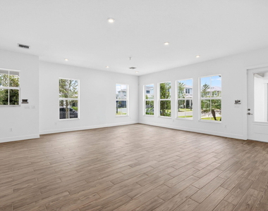 7932 Sw Ann Street - Photo Thumbnail 12