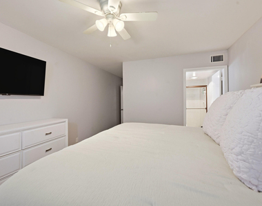 2181 Woolbright Road - Photo Thumbnail 11