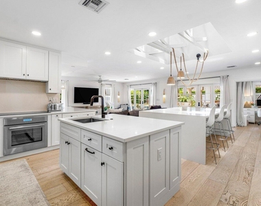 783 Toledo Drive - Photo Thumbnail 13