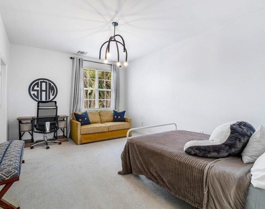783 Toledo Drive - Photo Thumbnail 27
