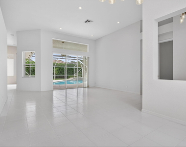 10251 Nw 62nd Drive - Photo Thumbnail 10