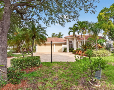 10251 Nw 62nd Drive - Photo Thumbnail 5