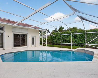10251 Nw 62nd Drive - Photo Thumbnail 4