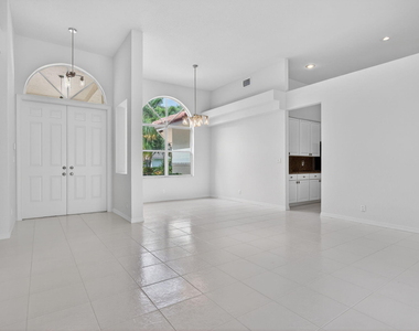 10251 Nw 62nd Drive - Photo Thumbnail 9