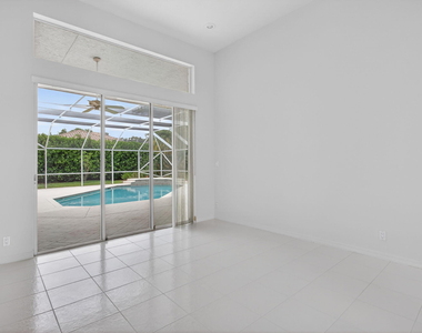 10251 Nw 62nd Drive - Photo Thumbnail 11