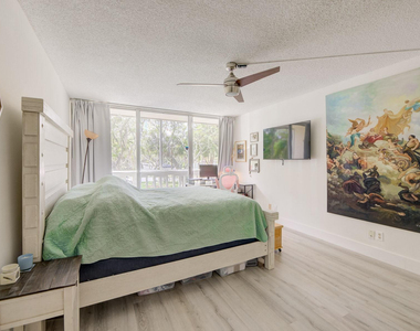7081 Environ Boulevard - Photo Thumbnail 18