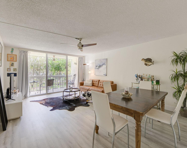 7081 Environ Boulevard - Photo Thumbnail 4