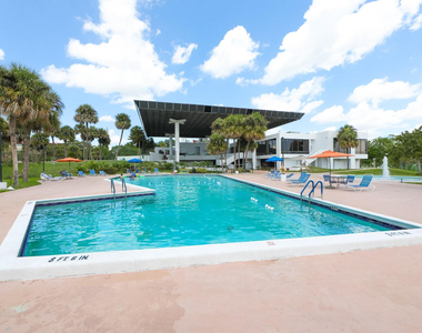 7081 Environ Boulevard - Photo Thumbnail 36