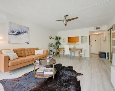 7081 Environ Boulevard - Photo Thumbnail 10