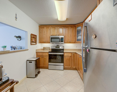 7081 Environ Boulevard - Photo Thumbnail 13