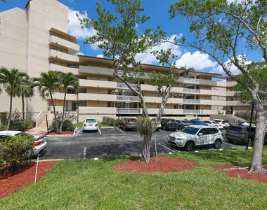 7081 Environ Boulevard - Photo Thumbnail 2