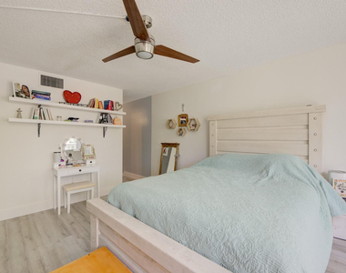 7081 Environ Boulevard - Photo Thumbnail 20