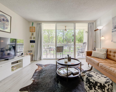 7081 Environ Boulevard - Photo Thumbnail 8
