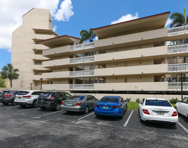 7081 Environ Boulevard - Photo Thumbnail 3