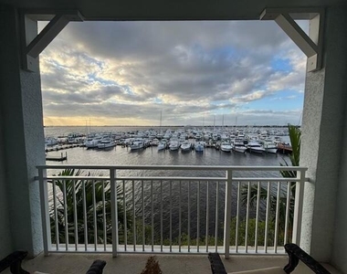 875 Nw Flagler Avenue - Photo Thumbnail 4