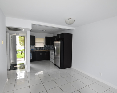 21895 Lake Forest Circle - Photo Thumbnail 3