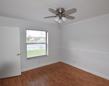 21895 Lake Forest Circle - Photo Thumbnail 6