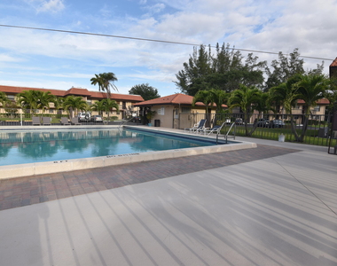 21895 Lake Forest Circle - Photo Thumbnail 13
