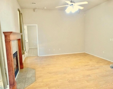 3301 Buckingham Place - Photo Thumbnail 2