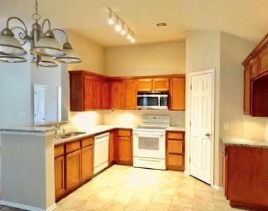3301 Buckingham Place - Photo Thumbnail 4