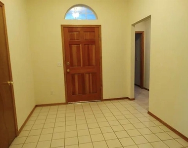 8812 Nw 85th Place - Photo Thumbnail 6