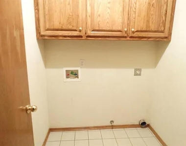 8812 Nw 85th Place - Photo Thumbnail 16