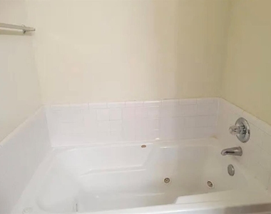 8812 Nw 85th Place - Photo Thumbnail 10