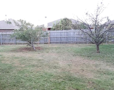 8812 Nw 85th Place - Photo Thumbnail 18