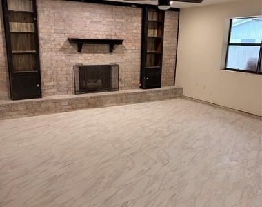 116 Seminole Lane - Photo Thumbnail 2