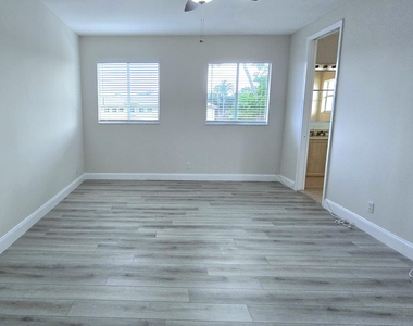 4305 Coventry Pointe Way - Photo Thumbnail 11