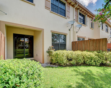 10385 Wellington Parc Drive - Photo Thumbnail 13