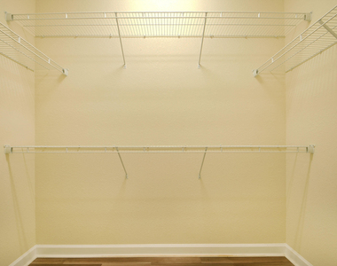 10385 Wellington Parc Drive - Photo Thumbnail 25