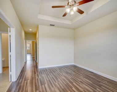 10385 Wellington Parc Drive - Photo Thumbnail 21