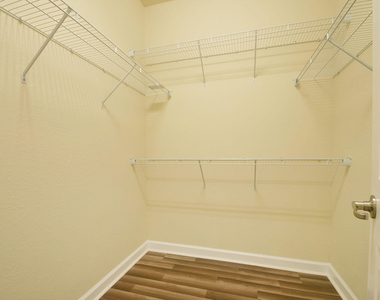 10385 Wellington Parc Drive - Photo Thumbnail 26
