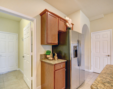 10385 Wellington Parc Drive - Photo Thumbnail 4