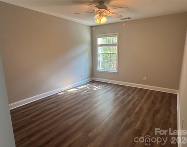 10921 Rousay Road - Photo Thumbnail 11