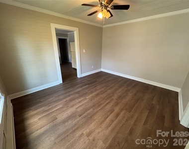 210 Basin Avenue - Photo Thumbnail 2