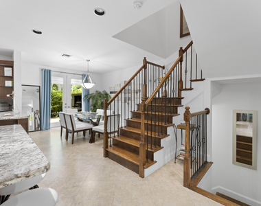 129 Spruce Street - Photo Thumbnail 9