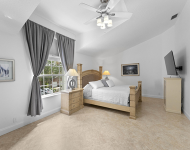 129 Spruce Street - Photo Thumbnail 28