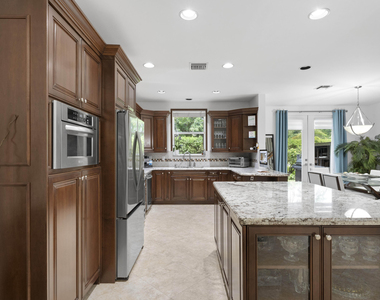 129 Spruce Street - Photo Thumbnail 3