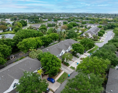 129 Spruce Street - Photo Thumbnail 24