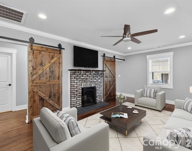 307 E Peterson Drive - Photo Thumbnail 1
