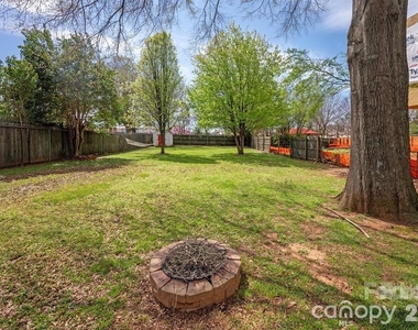 307 E Peterson Drive - Photo Thumbnail 13