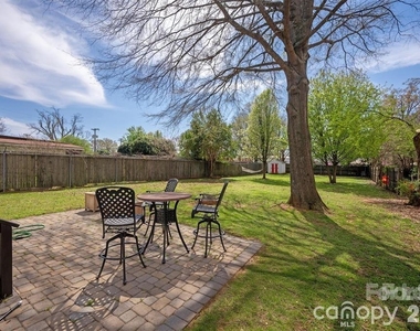 307 E Peterson Drive - Photo Thumbnail 14